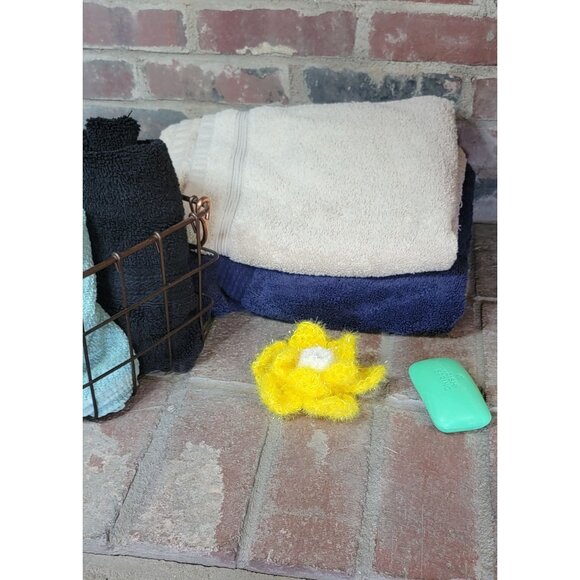 Yellow and White Flower Scrubby - Picture 2 of 8